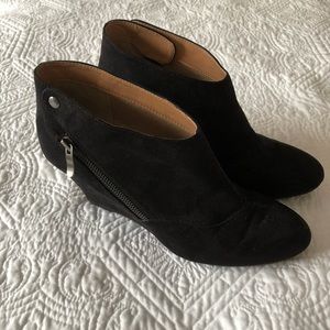 Chinese Laundry Black booties